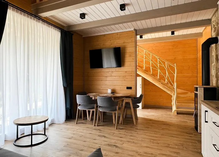 ЛЮБОКРАЙ Готельно-відпочинковий комплекс Східниця